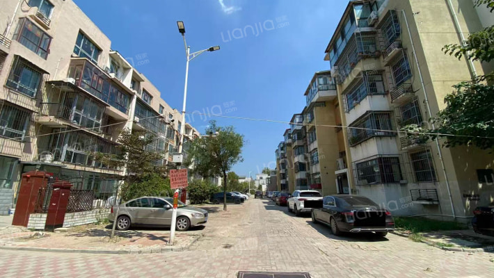 名仕博郡外景图