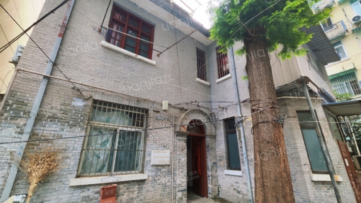 中央路（鼓楼）外景图