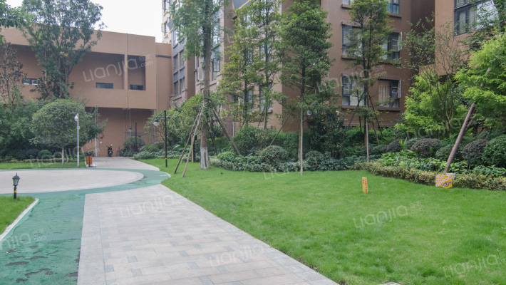 融创凯旋公馆外景图