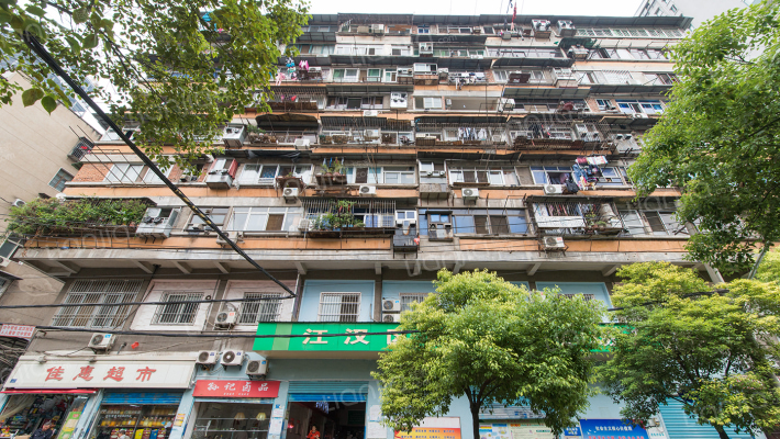 雪松路102到106号外景图