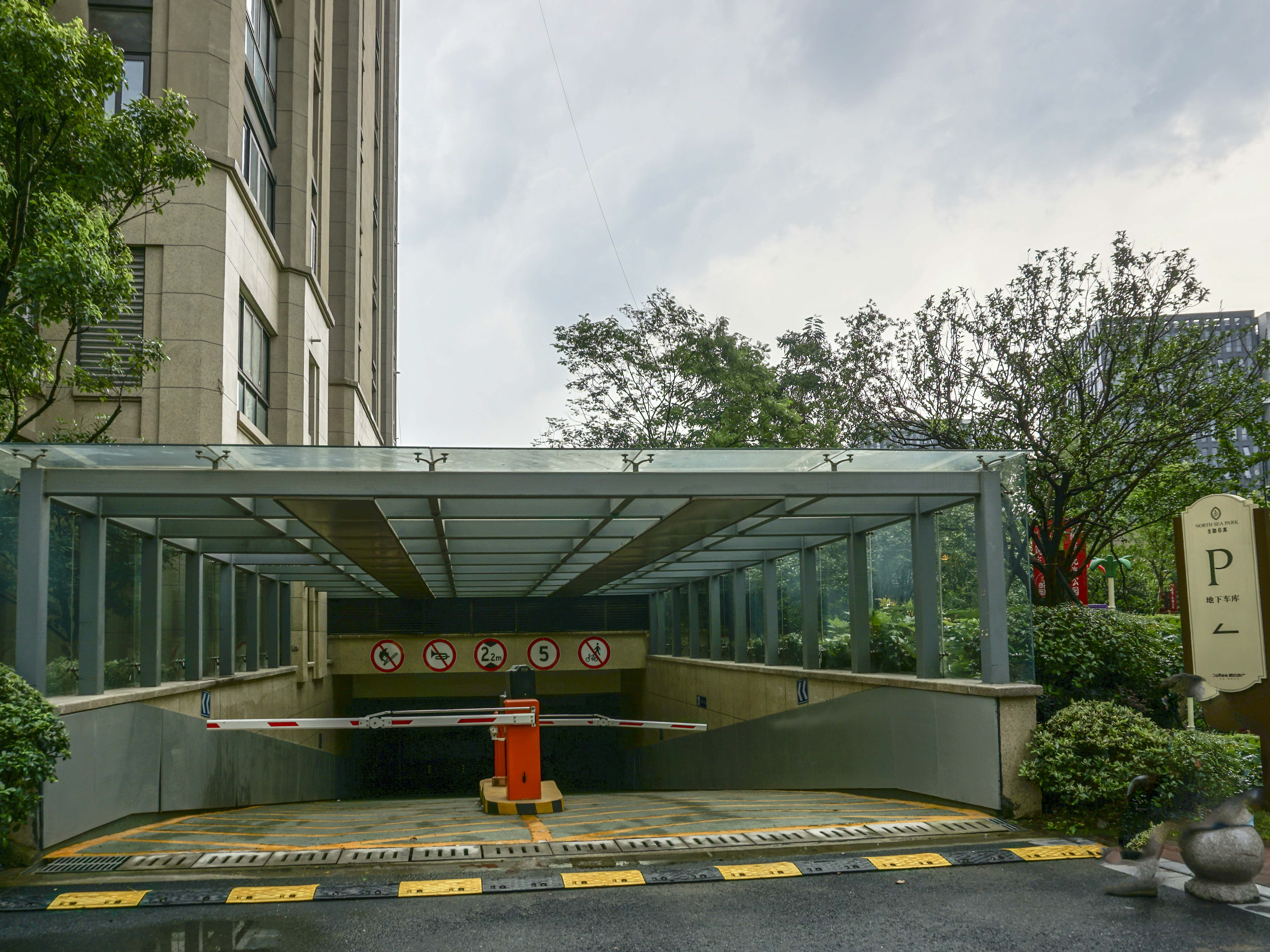 德信北海公园小区实景 19