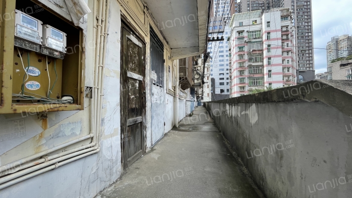 宝山北路285号外景图