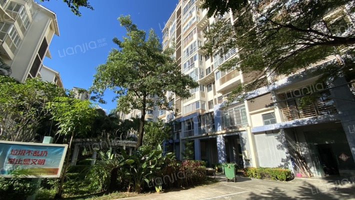 红树湾小区外景图