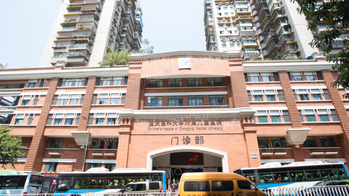 光彩大厦外景图