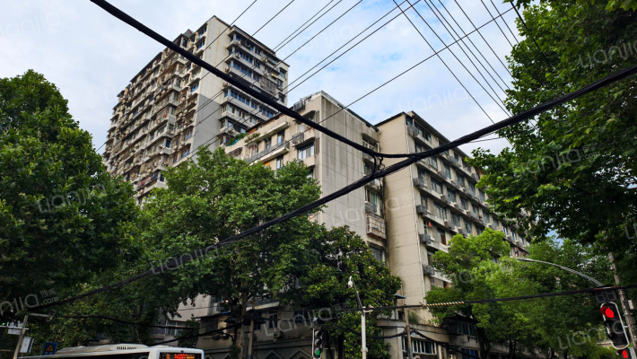 胜利街204号外景图