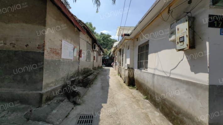 宝石山下二弄外景图