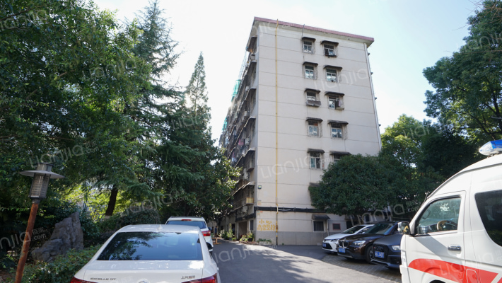 天心疾控宿舍外景图