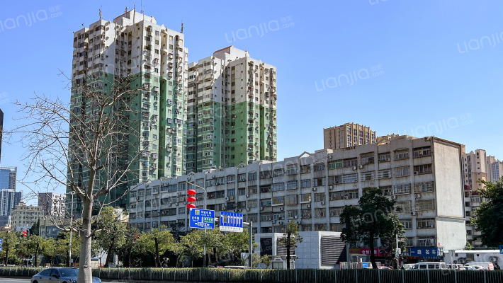 富豪花园外景图