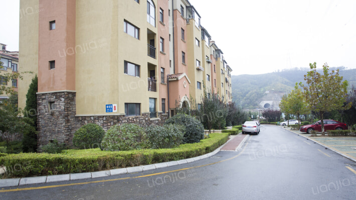 依云溪谷外景图