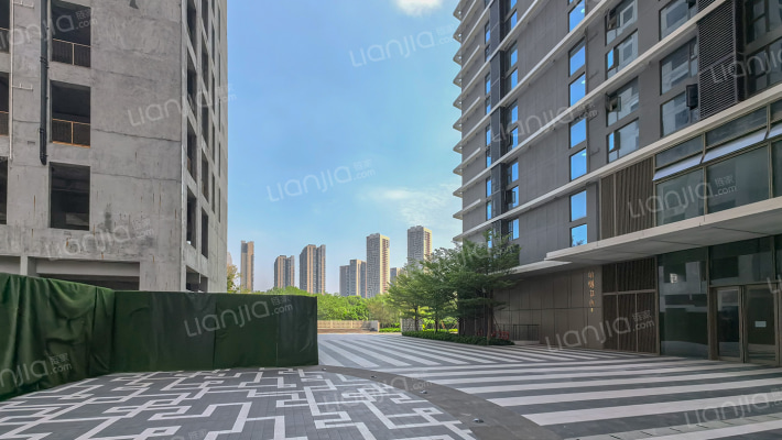 里城晴樾中心外景图