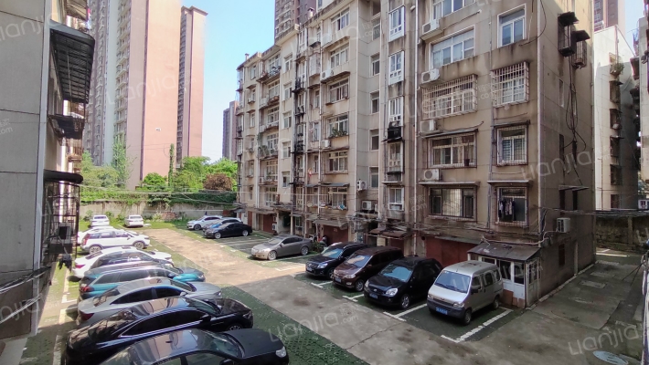 一小公寓外景图