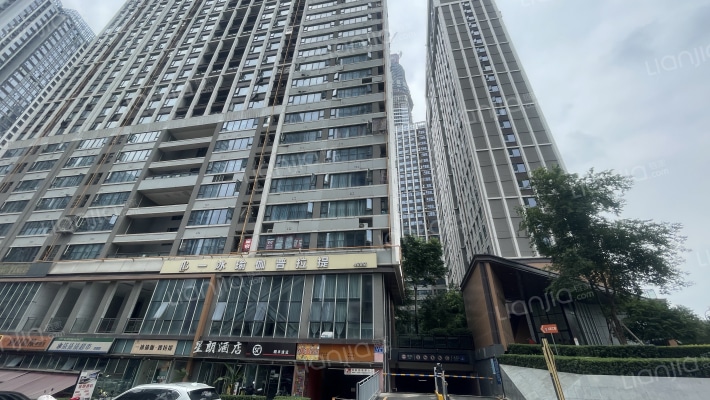 绿地中心468星朗外景图