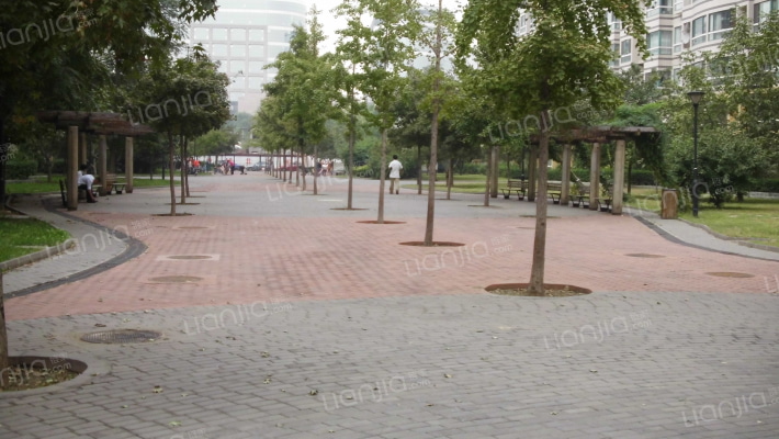 庄胜写字楼外景图