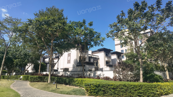 龙湖原著外景图