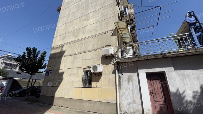 李闸路275号小区外景图