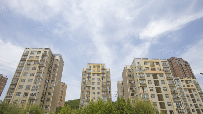 叠翠骏景外景图