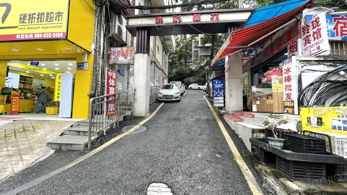 花溪大道北段137号外景图