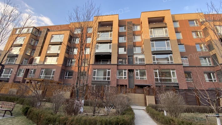 万科翡翠公园二期外景图