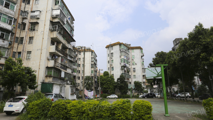 十六治小区外景图