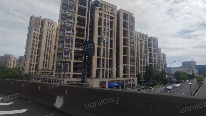 交通晓时代外景图