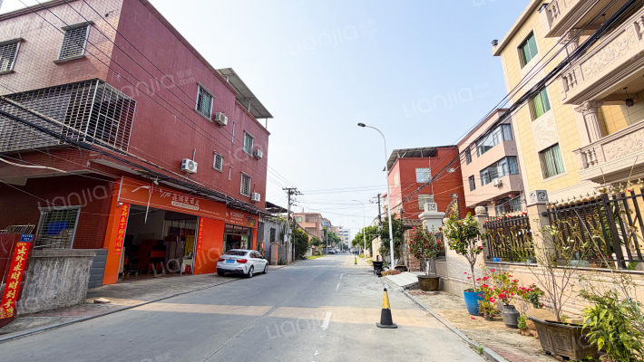 东山后亭里外景图