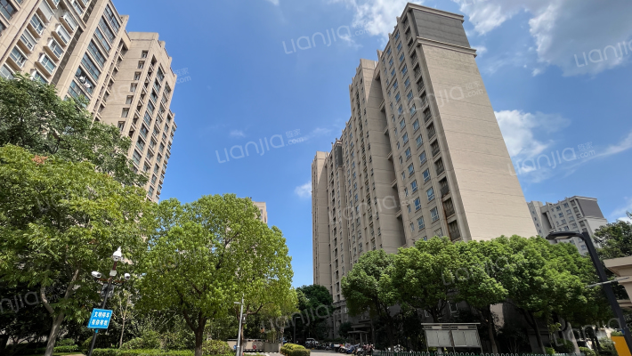 红叶花园三区外景图