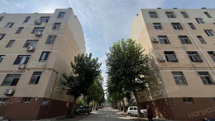 章丘五中宿舍外景图