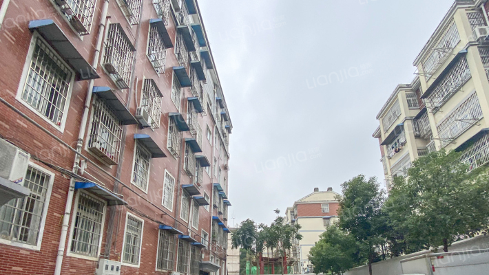 农机厂宿舍楼外景图