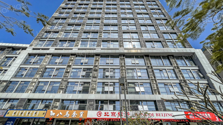 银鸿大楼外景图