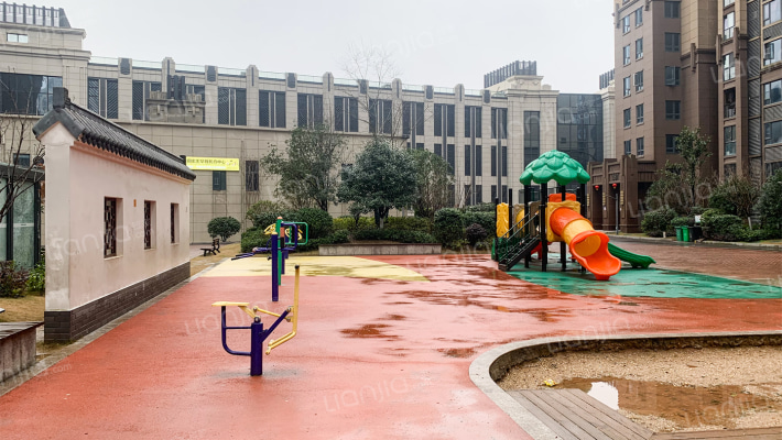 荣盛花语城外景图