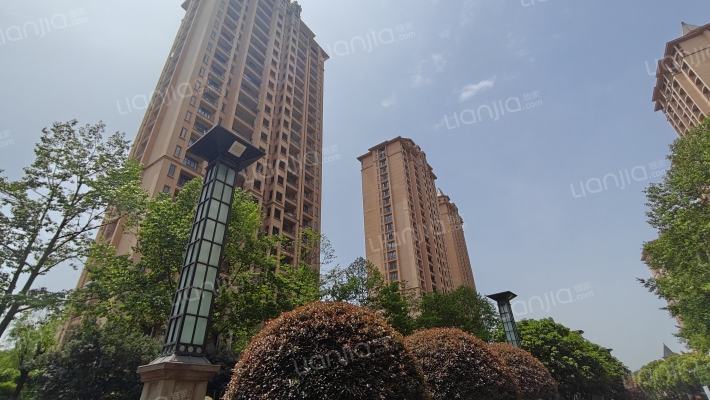 雅居乐富春山居外景图