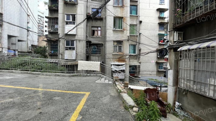 花溪大道北段728号外景图