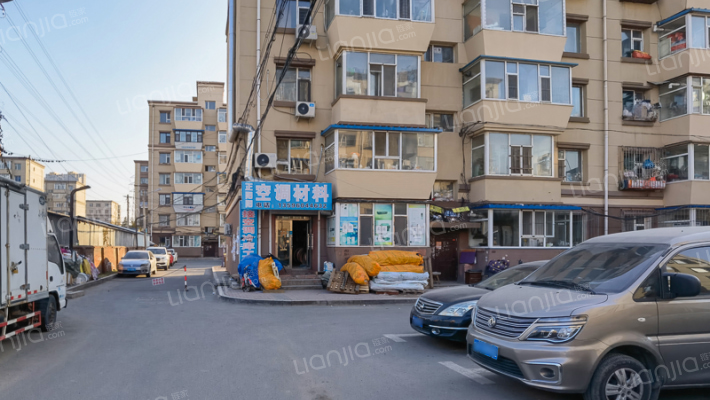 绿园区政府宿舍外景图