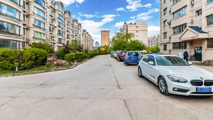 南航世纪苑外景图