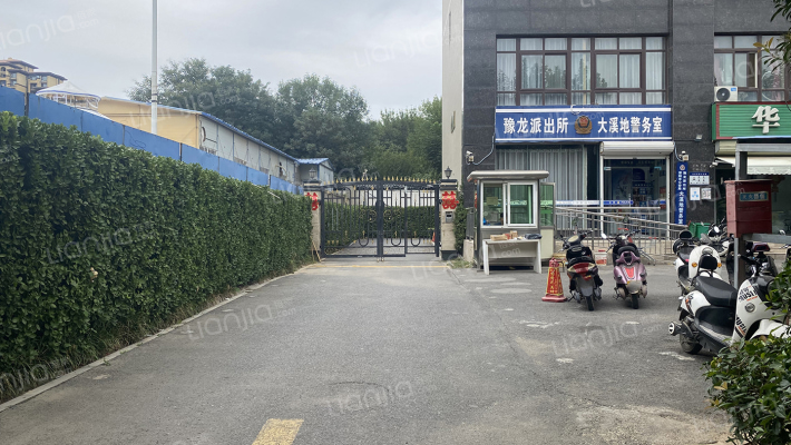 清华园中园外景图