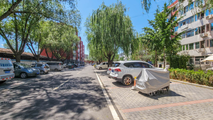 阳光家园社区外景图