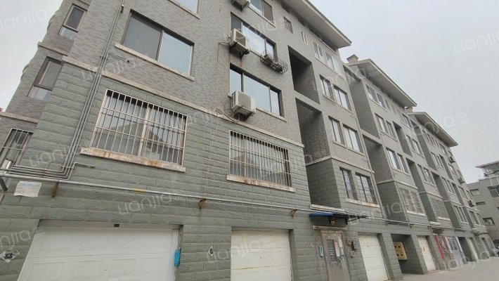 海景花园外景图