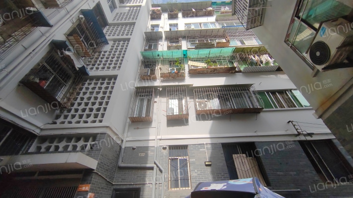 华贸佳苑外景图