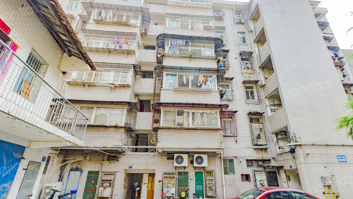 义勇路105号院外景图