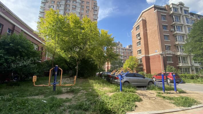 在水一方东园外景图