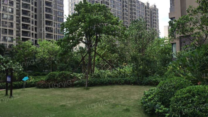 越秀可逸豪苑外景图