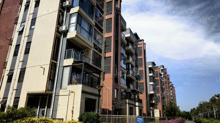 嘉源红郡外景图