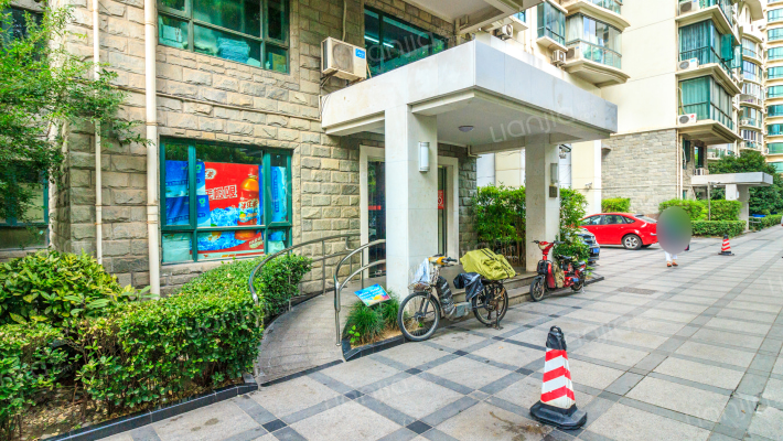 秋水云庐外景图