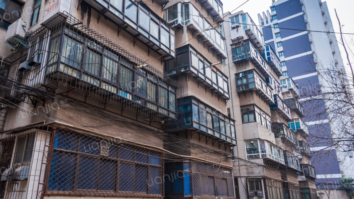 人行家属院外景图