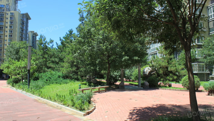 胜古东里外景图