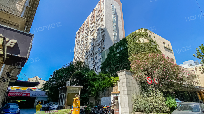 胶州大厦外景图