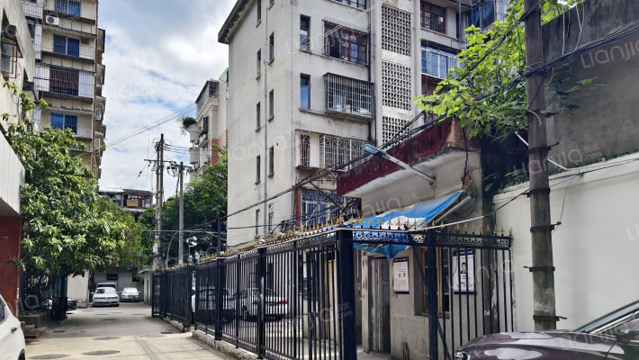 计算机宿舍外景图