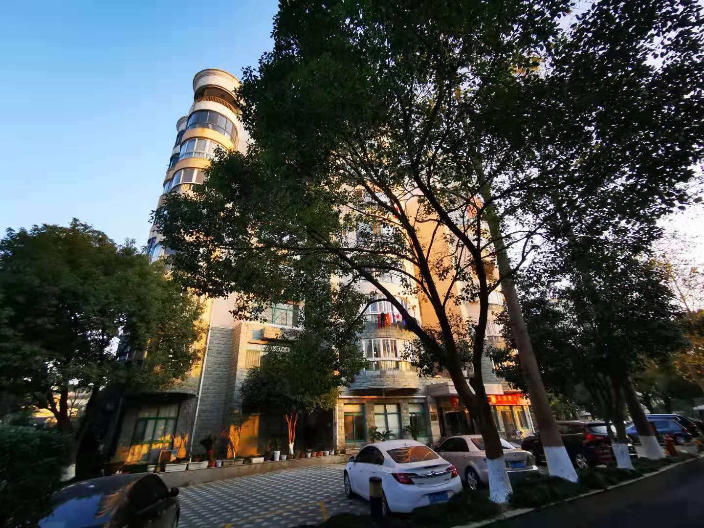 Jing Yue Bay compound photo 3