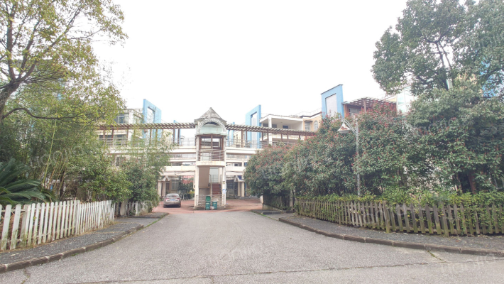 同升湖山庄外景图