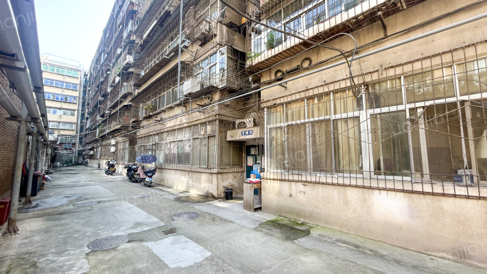 东十一道巷33外景图